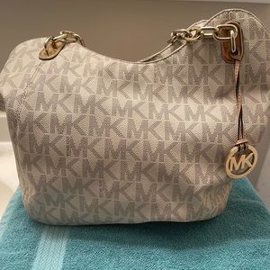 Michael Kors Large Shoulder - white hood condition
